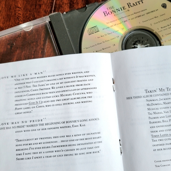 2 Bonnie Raitt CDs The Bonnie Raitt Collection 1990 & Luck of the Draw 1991 - Picture 4 of 13